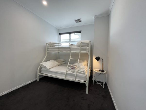 96C Esplanade, Semaphore - Image 20