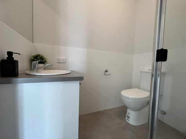 96C Esplanade, Semaphore - Image 23