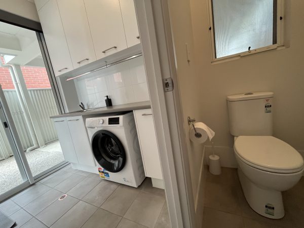 96C Esplanade, Semaphore - Image 22