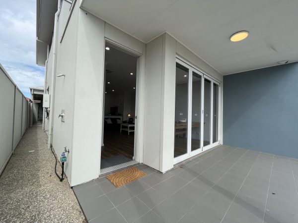 96C Esplanade, Semaphore - Image 4