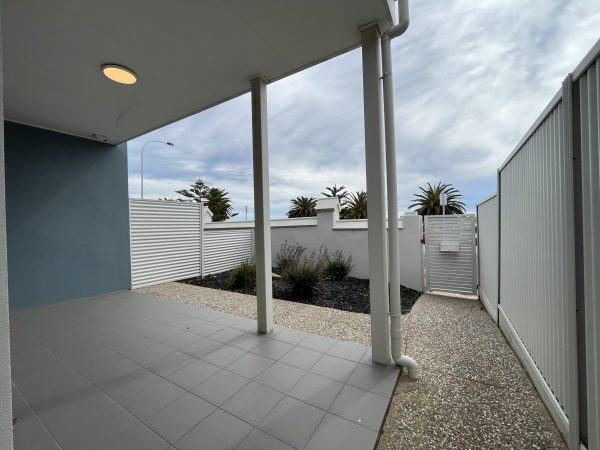 96C Esplanade, Semaphore - Image 5
