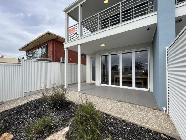 96C Esplanade, Semaphore - Image 3